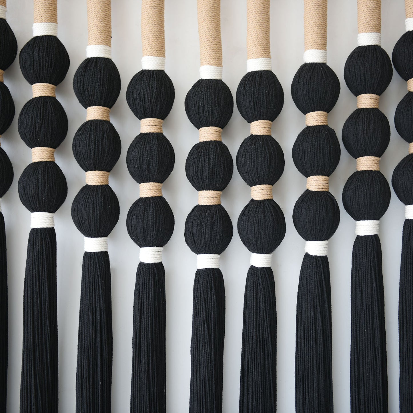 Black Fiber Yarn Wall Art Handmade Cotton Spherical Knot For Living Room