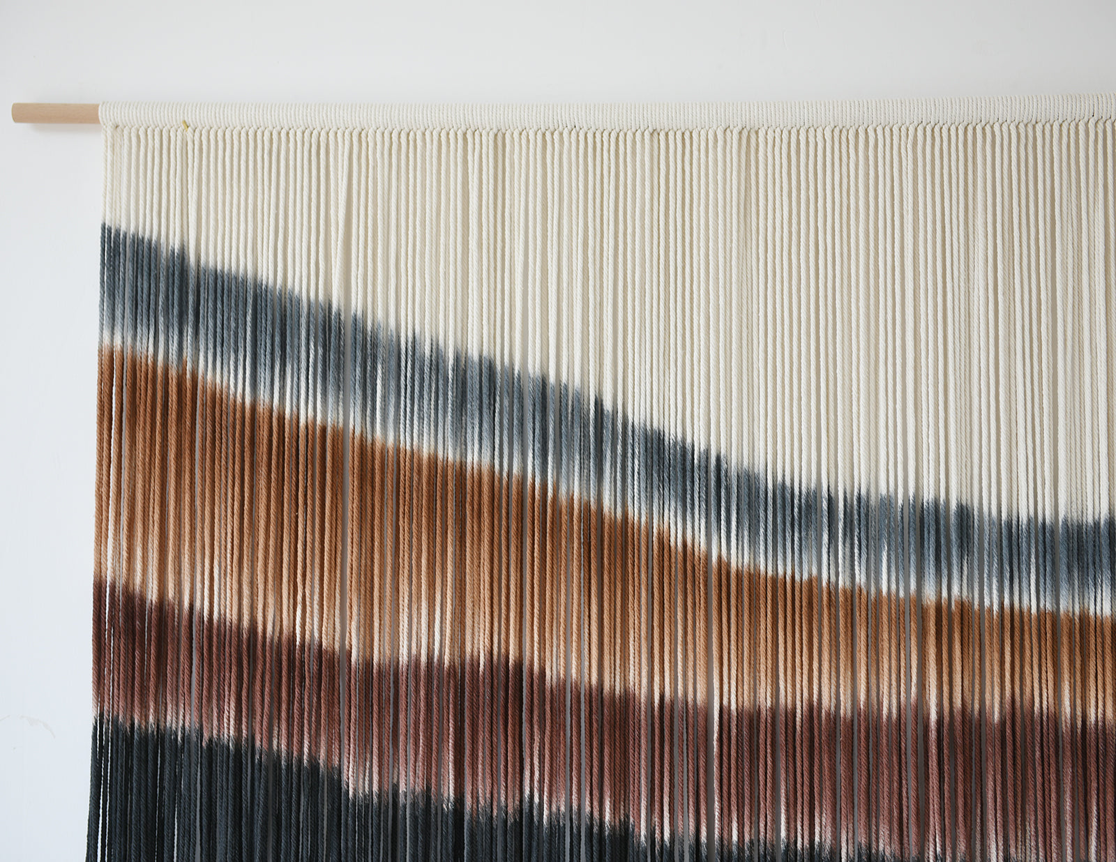 Vibrant 4-Color Wave-Patterned Macrame  Wall Hanging